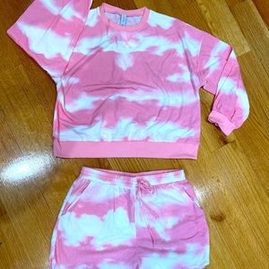Tie Dye set, Emmy’s Mannequin brand new with tags retail: 89$$$$